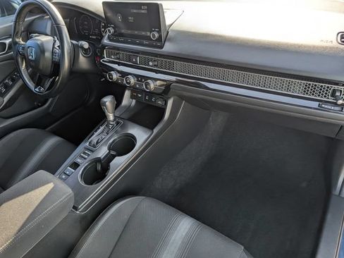 Used 2025 Honda Civic Sport image 32
