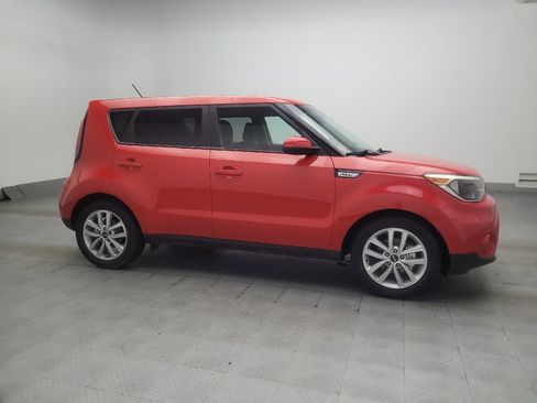 Used 2019 Kia Soul + FWD image 11