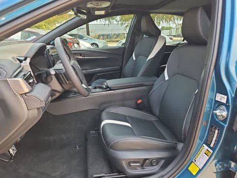 Used 2026 Toyota Camry SE w/ Multimedia Upgrade Package FWD image 14