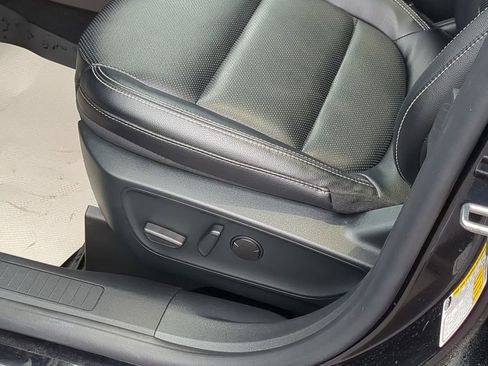 Used 2022 Ford Escape SEL w/ Technology Package image 13