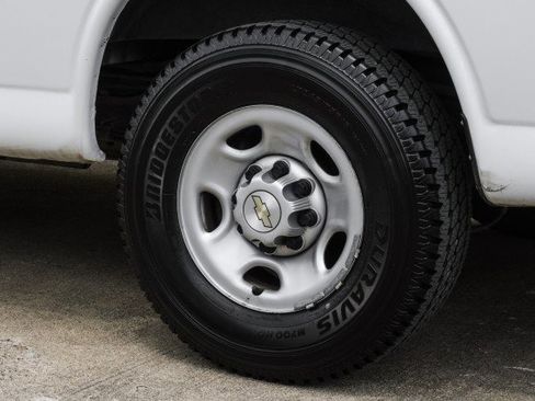 Used 2021 Chevrolet Express 2500 w/ Driver Convenience Package image 47