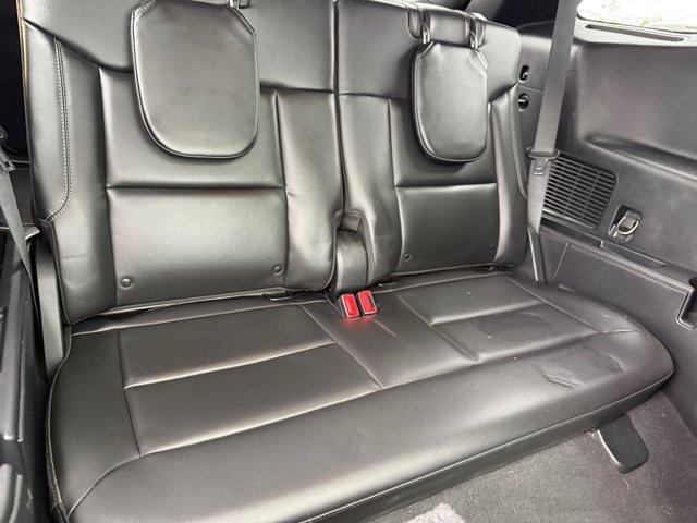 Used 2022 Ford Explorer XLT w/ Equipment Group 202A AWD/4WD image 13