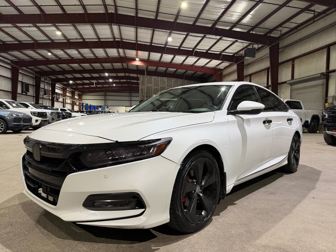 Used 2018 Honda Accord Touring image 9