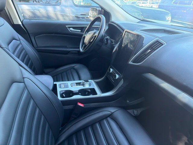 Used 2022 Ford Edge SEL w/ Convenience Package AWD/4WD image 4