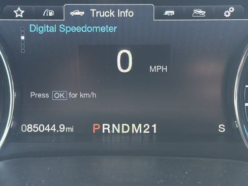 Used 2019 Ford F250 Platinum w/ Platinum Ultimate Package AWD/4WD image 2