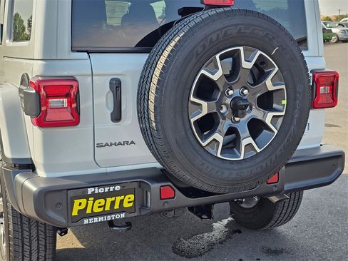 New 2025 Jeep Wrangler Sahara image 7
