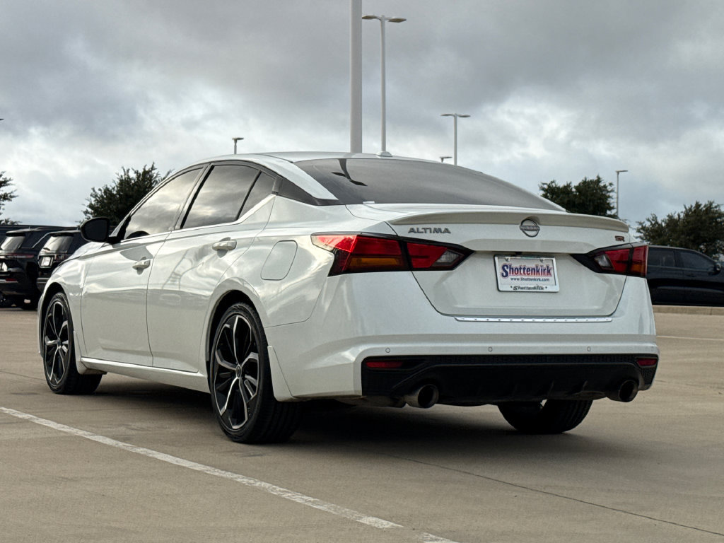 Used 2023 Nissan Altima 2.5 SR w/ SR Premium Package FWD image 6