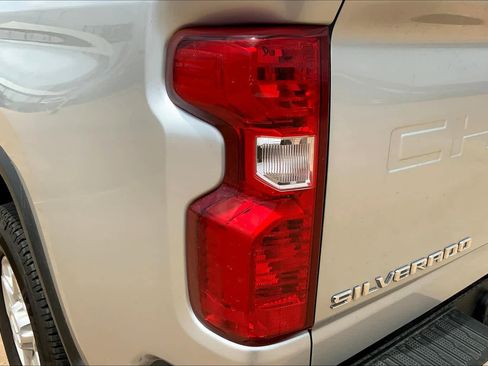 Used 2020 Chevrolet Silverado 2500 LT w/ Texas Edition image 26