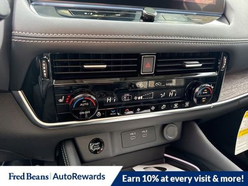 New 2026 Nissan Rogue Platinum w/ Platinum Premium Package image 16