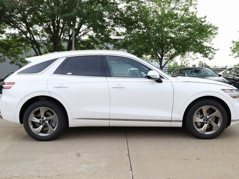 New 2026 Genesis GV70 2.5T Advanced image 4