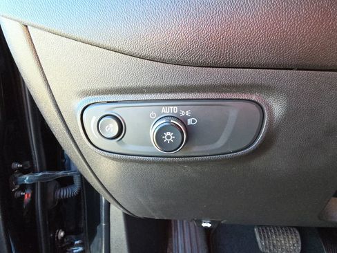 Used 2024 Chevrolet Equinox LT FWD image 20