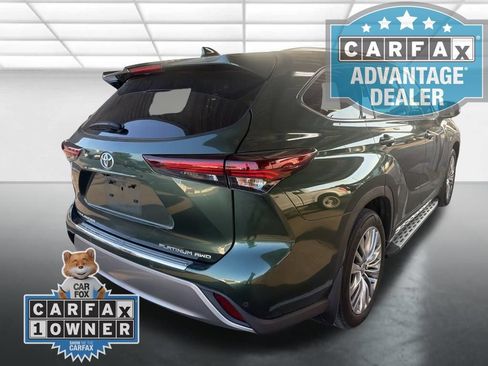 Used 2025 Toyota Highlander Platinum AWD/4WD image 2