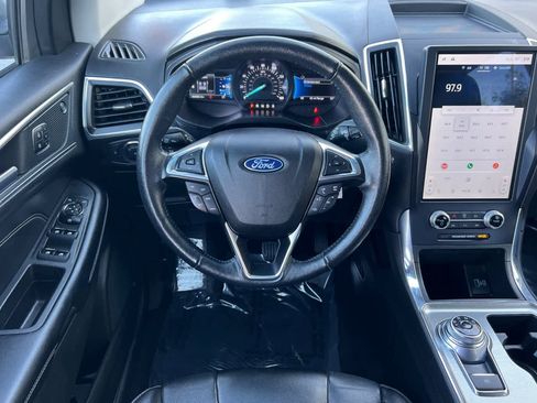 Used 2022 Ford Edge Titanium image 15