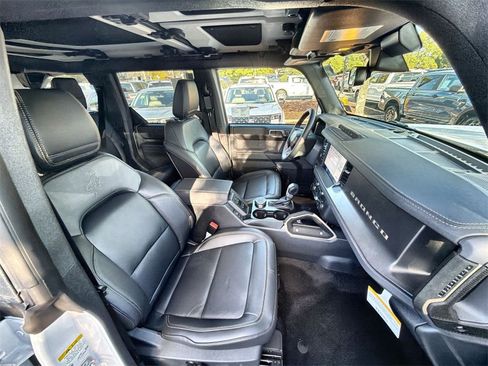 New 2025 Ford Bronco Badlands image 31