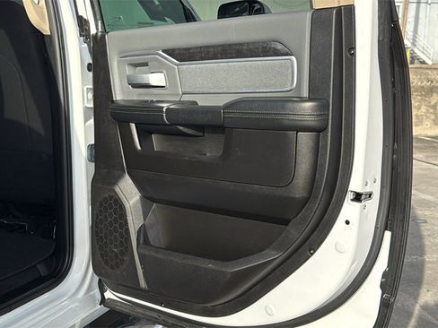 Used 2019 RAM 2500 Big Horn image 27