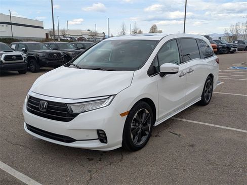 Used 2023 Honda Odyssey Elite image 8