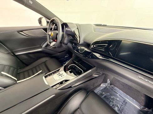 Certified 2025 Ferrari Purosangue image 25