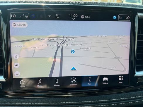 Used 2025 Chrysler Pacifica Limited FWD image 20
