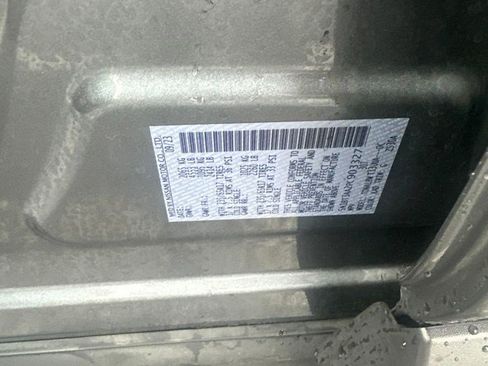 Used 2023 Nissan Rogue S FWD image 18
