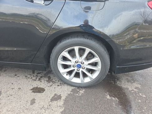 Used 2017 Ford Fusion Energi Platinum image 13