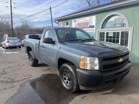 Used 2011 Chevrolet Silverado 1500 W/T AWD/4WD image 2