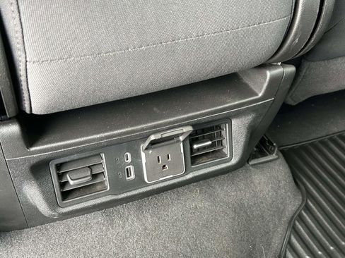 Used 2025 Chevrolet Silverado 2500 LT w/ Safety Package AWD/4WD image 15