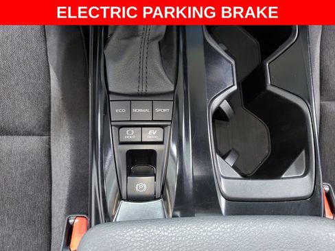 Used 2025 Toyota Camry LE image 21