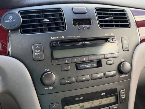 Used 2003 Lexus ES 330 FWD image 25