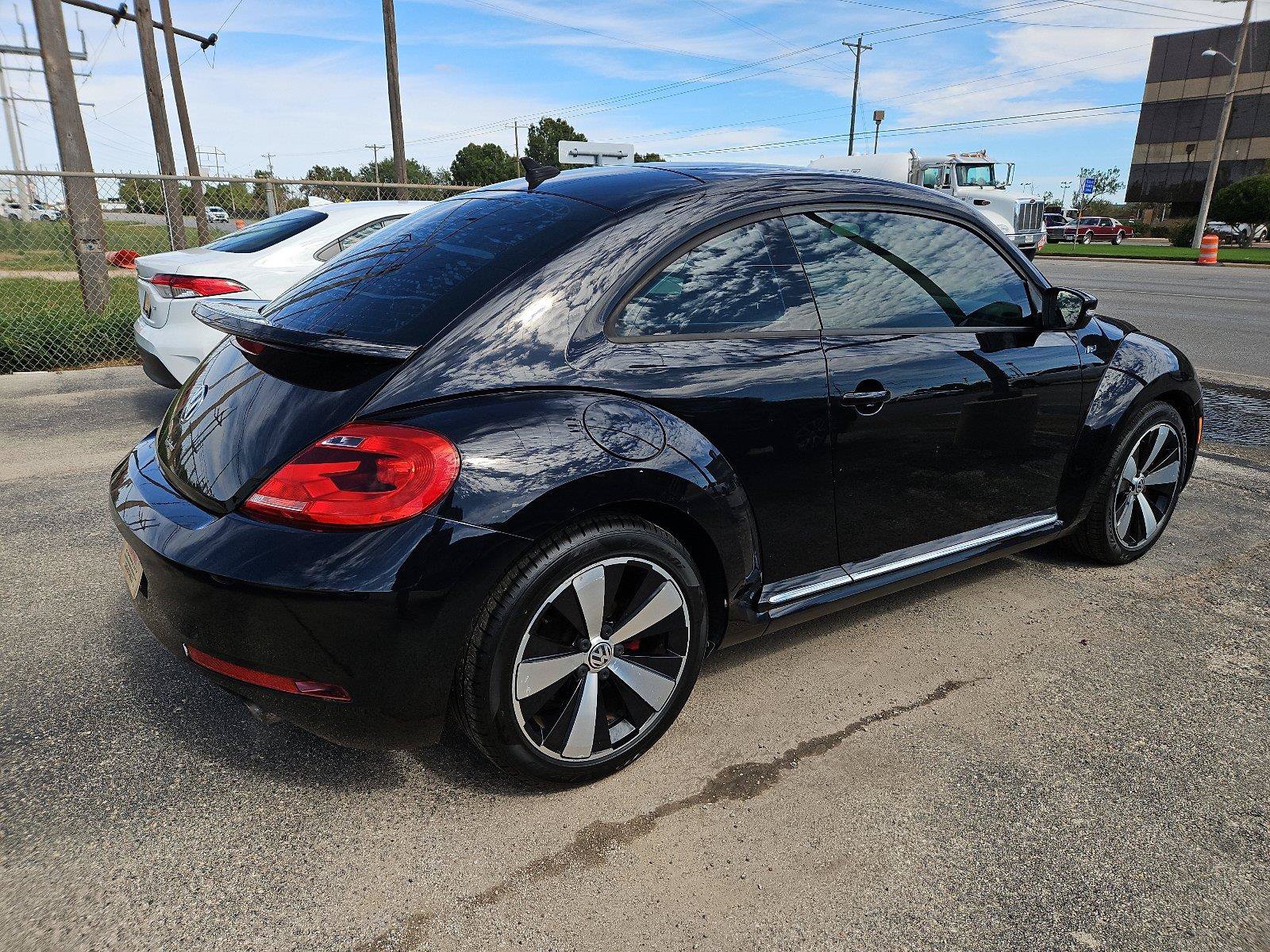 Used 2014 Volkswagen Beetle R-Line FWD image 8