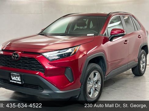 Used 2025 Toyota RAV4 XLE AWD/4WD image 1