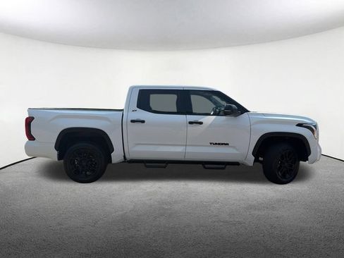 Used 2023 Toyota Tundra SR5 w/ SR5 Convenience Package AWD/4WD image 15