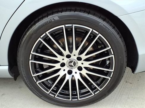 Used 2025 Mercedes-Benz C 300 4MATIC Sedan image 24