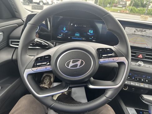 Used 2025 Hyundai Elantra SEL FWD image 18