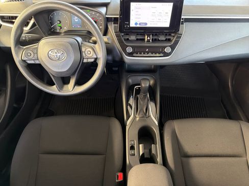 Used 2024 Toyota Corolla LE FWD image 3