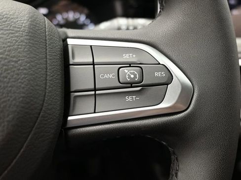 New 2026 Jeep Compass Altitude image 24