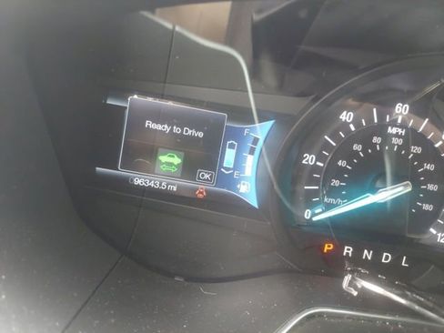 Used 2014 Ford Fusion SE w/ Equipment Group 502A FWD image 2