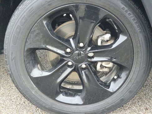 Used 2020 Jeep Compass Latitude image 8