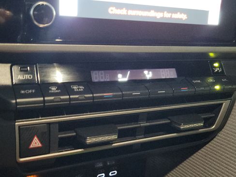 Certified 2025 Toyota Camry SE image 27