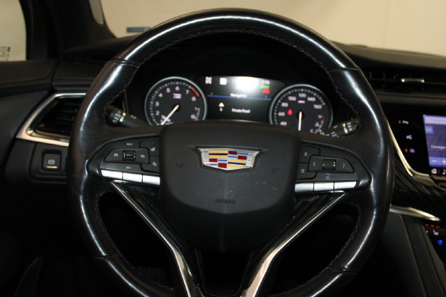 Used 2024 Cadillac XT6 Premium Luxury w/ Technology Package AWD/4WD image 18