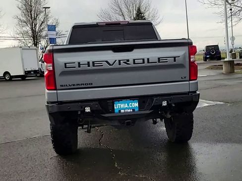 Used 2024 Chevrolet Silverado 1500 LT Trail Boss w/ Convenience Package II image 7