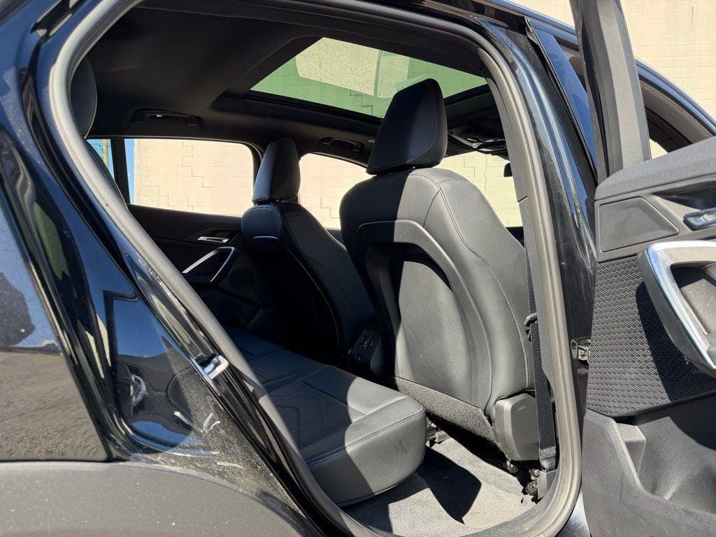 Used 2026 BMW X2 xDrive28i AWD/4WD image 16
