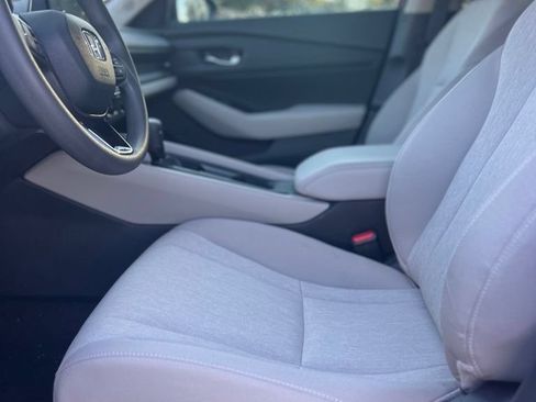 Used 2024 Honda Accord EX image 19
