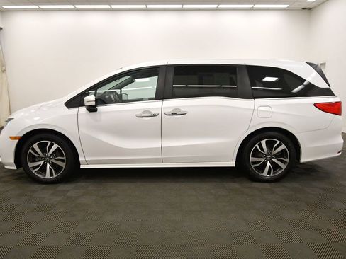 Certified 2023 Honda Odyssey Touring image 4