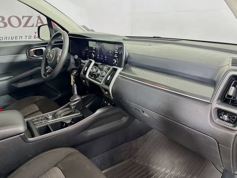 Used 2021 Kia Sorento LX image 32