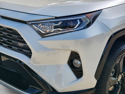 Used 2021 Toyota RAV4 XSE AWD/4WD image 36