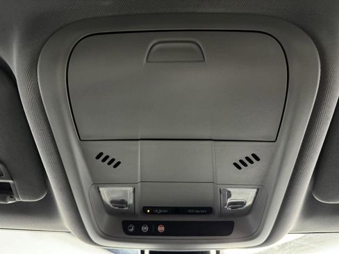 Used 2025 Chevrolet Blazer LT w/ Driver Confidence Package image 19