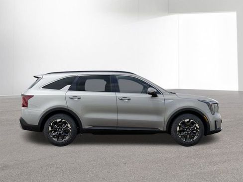 New 2026 Kia Sorento S image 7