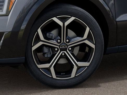 New 2025 Kia Niro EX Touring image 9