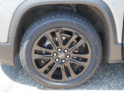 Used 2023 GMC Acadia SLE w/ Driver Convenience Package AWD/4WD image 15