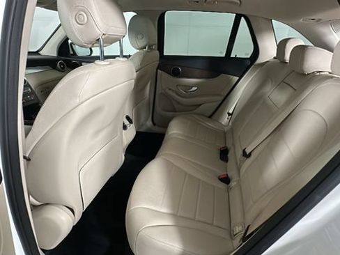Used 2019 Mercedes-Benz GLC 300 4MATIC image 26